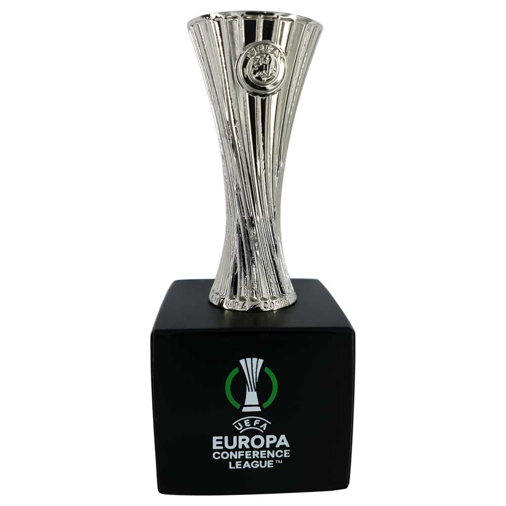 Extremistas Regeneración encuesta UEFA Europa Conference League – Trophy on wooden pedestal (45mm) – Am Ball  Com